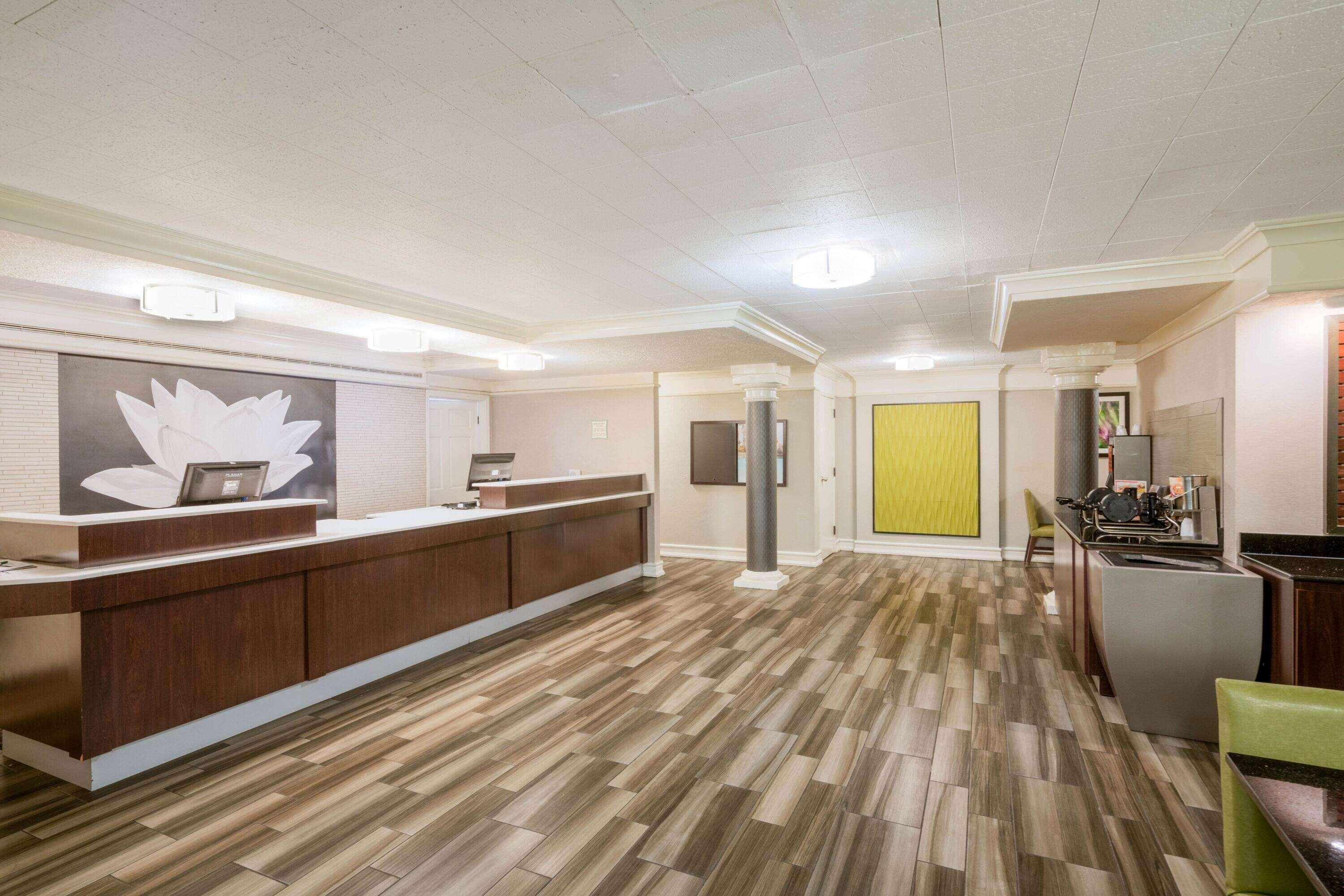 La Quinta Inn By Wyndham Nashville South Exterior photo