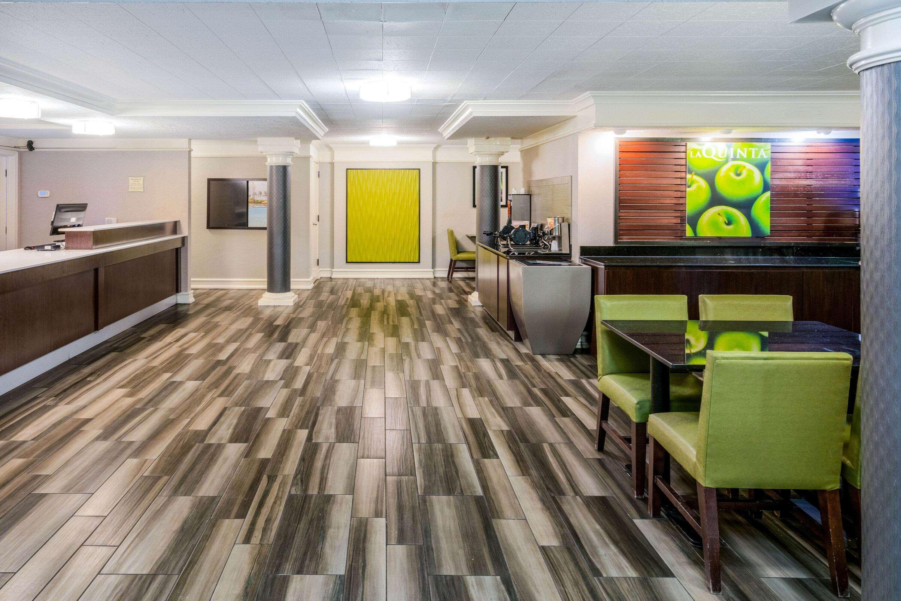 La Quinta Inn By Wyndham Nashville South Exterior photo